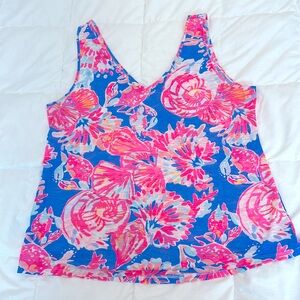 L Lilly Pulitzer double v-neck tank top